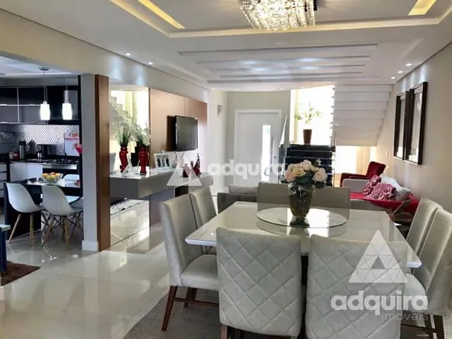 Casa com 300m² 3 quartos e 3 banheiros, à venda, no bairro Uvaranas em Ponta Grossa
