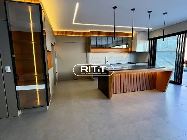 Casa com 308m² 4 quartos e 5 banheiros, à venda, no bairro Jardim São Marcos em Valinhos