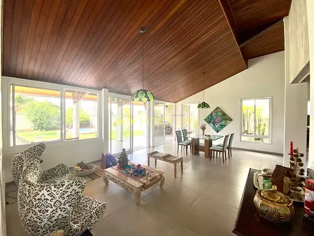 Casa com 1215m² 3 quartos e 2 banheiros, à venda, no bairro Centro em Tremembé