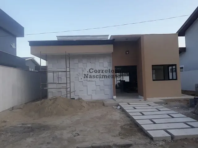 Casa com 250m², à venda, no bairro Lagoinha em Ubatuba