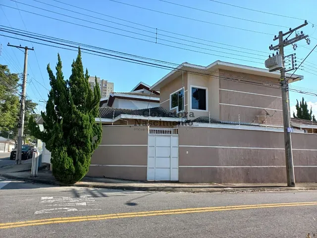 Casa com 297m² 3 quartos e 3 banheiros, à venda, no bairro Villa Branca em Jacareí