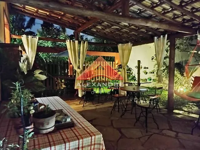 Casa com 450m² 9 quartos e 12 banheiros, à venda, no bairro Portal de Paraty em Paraty