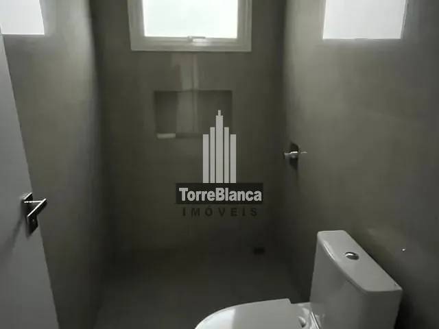 Casa com 300m² 4 quartos e 5 banheiros, à venda, no bairro Colônia Dona Luíza em Ponta Grossa