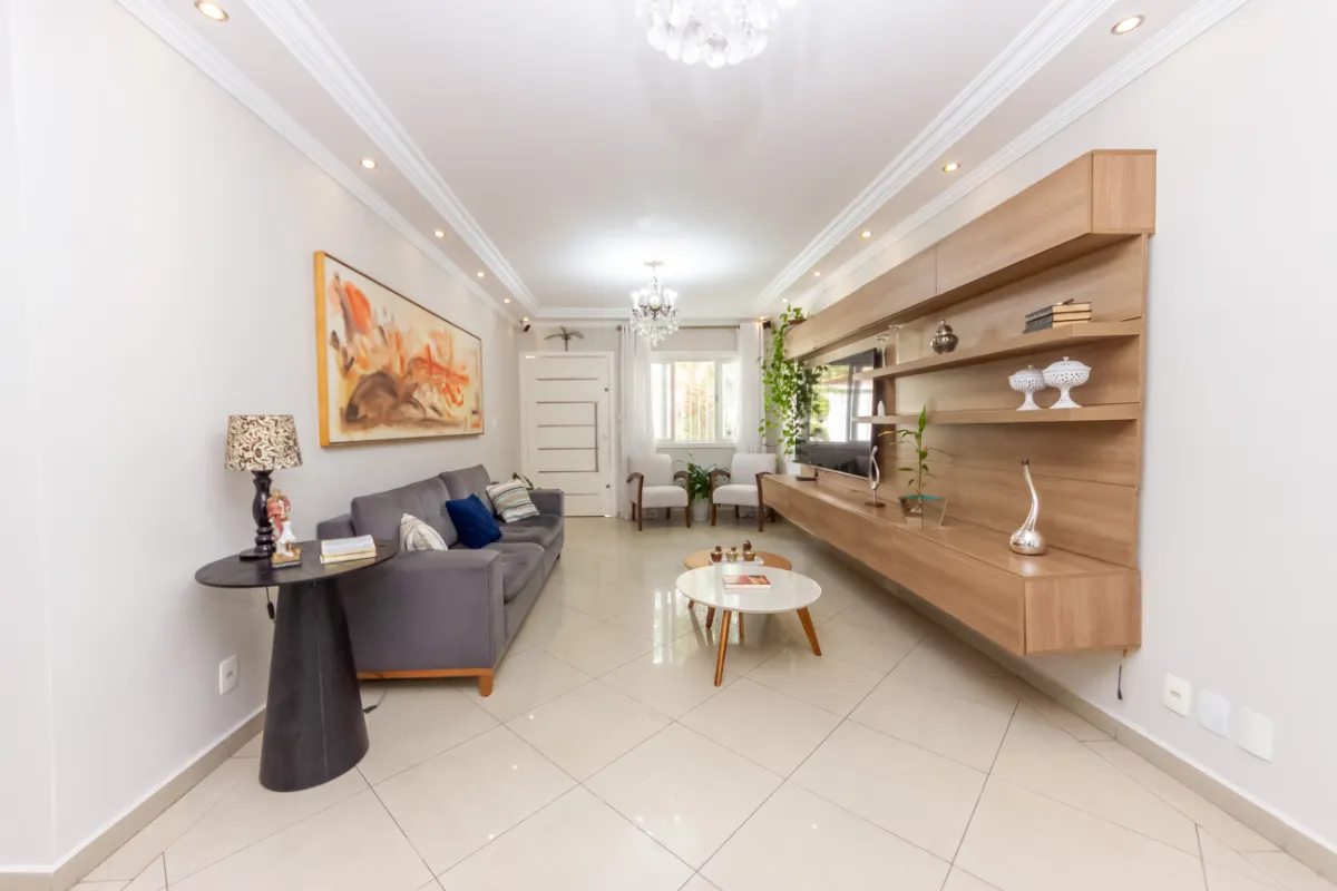 Casa para venda em Jardim Dom Bosco com 3 quartos, sendo 3 suítes, 133m²