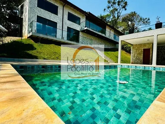 Casa com 900m² 4 quartos e 5 banheiros, à venda, no bairro Rio Abaixo em Atibaia