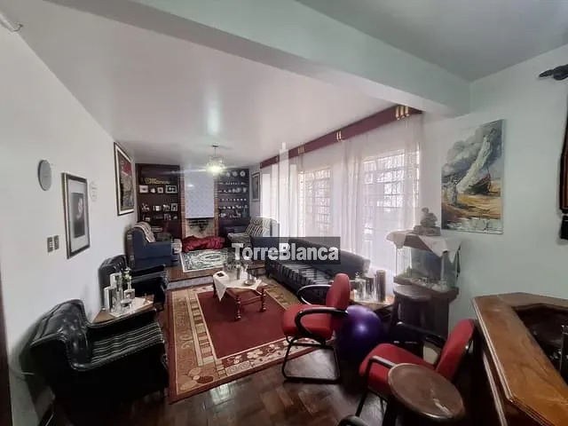 Casa com 540m² 4 quartos e 4 banheiros, para alugar, no bairro Estrela em Ponta Grossa