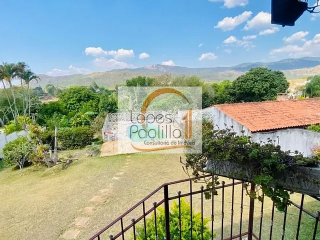 Casa com 1020m² 3 quartos e 3 banheiros, à venda, no bairro Jardim Centenário em Atibaia