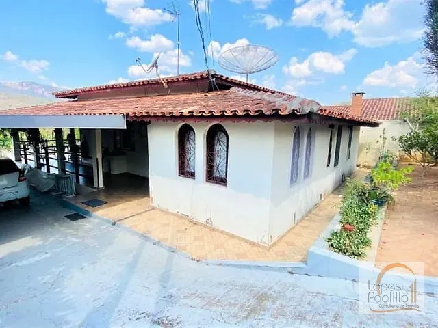 Casa com 1020m² 3 quartos e 3 banheiros, à venda, no bairro Jardim Centenário em Atibaia