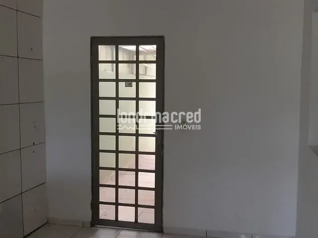 Casa com 125m² 2 quartos e 2 banheiros, à venda, no bairro Jardim Bela Itália em Cambé