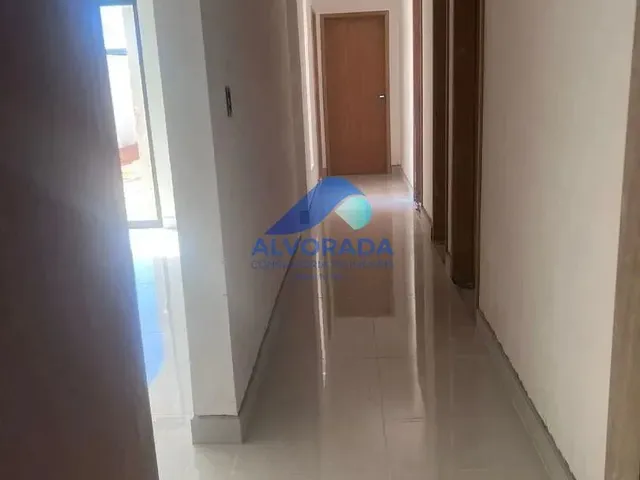 Casa com 10m² 4 quartos e 2 banheiros, à venda, no bairro Chácara Ipês em Caçapava