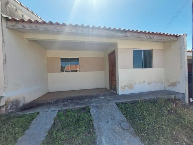 Aluga-se Casa no Residencial Ybaté, Colônia Dona Luiza.