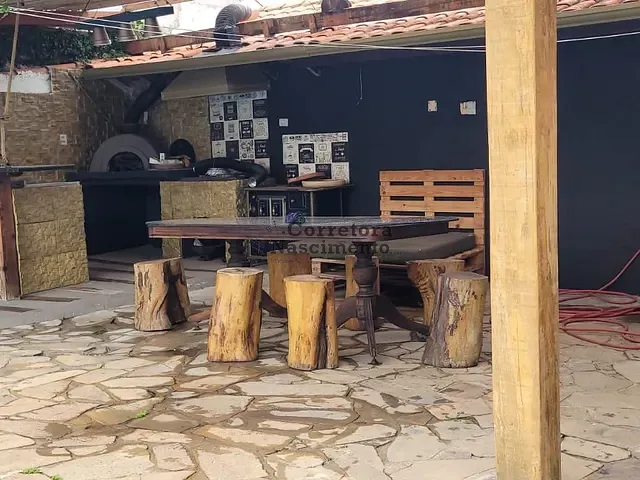 Casa com 720m², para alugar, no bairro Jardim das Colinas em São José dos Campos