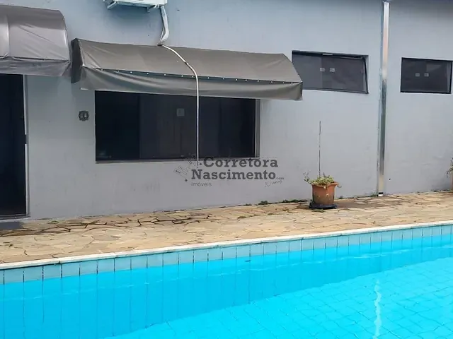 Casa com 720m², para alugar, no bairro Jardim das Colinas em São José dos Campos