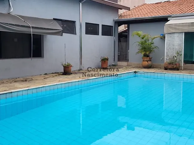 Casa com 720m², para alugar, no bairro Jardim das Colinas em São José dos Campos