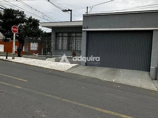 Casa com 228m², à venda, no bairro Ronda em Ponta Grossa