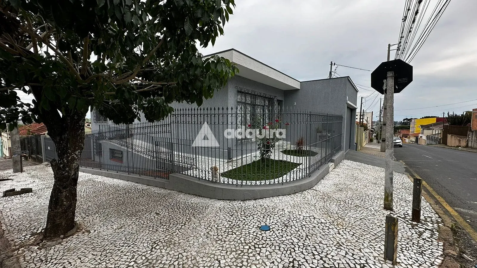 Casa, 1 quarto, 208 m² - Foto 1