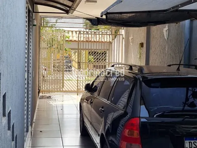 Casa com 301m², à venda, no bairro Amália em Londrina
