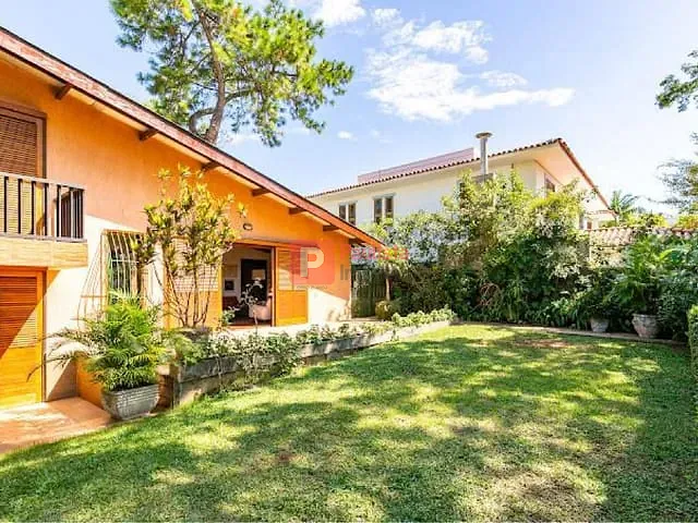 Casa com 656m² 3 quartos e 3 banheiros, à venda, no bairro Jardim Everest em São Paulo