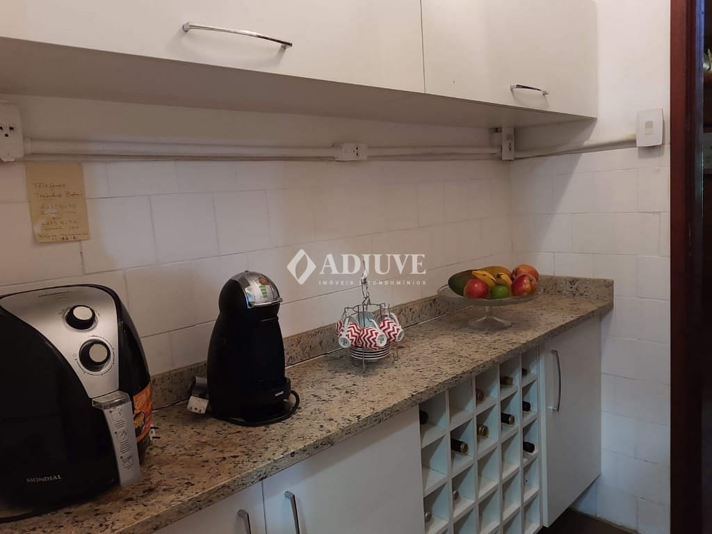 Casa à venda com 5 quartos, 300m² - Foto 7