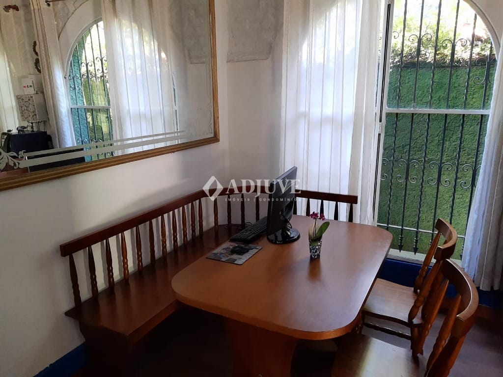 Casa à venda com 5 quartos, 300m² - Foto 10