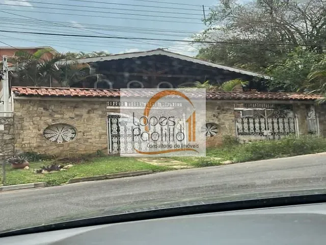 Casa com 347m² 2 quartos e 3 banheiros, à venda, no bairro Parque do Arco Iris em Atibaia