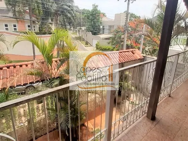 Casa com 347m² 2 quartos e 3 banheiros, à venda, no bairro Parque do Arco Iris em Atibaia