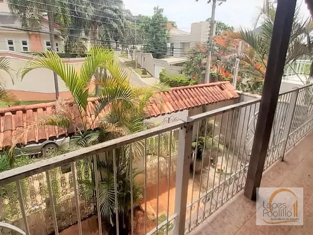 Casa com 347m² 2 quartos e 3 banheiros, à venda, no bairro Parque do Arco Iris em Atibaia