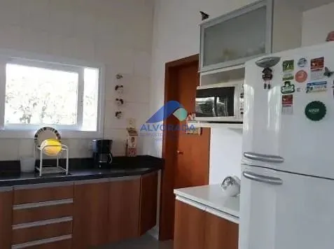 Casa, 3 quartos, 218 m² - Foto 3