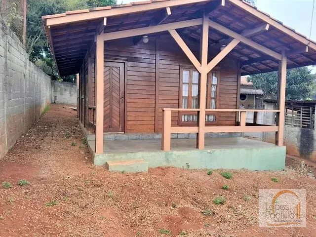 Casa com 250m² 1 quarto e 1 banheiro, à venda, no bairro Jardim Imperial em Atibaia