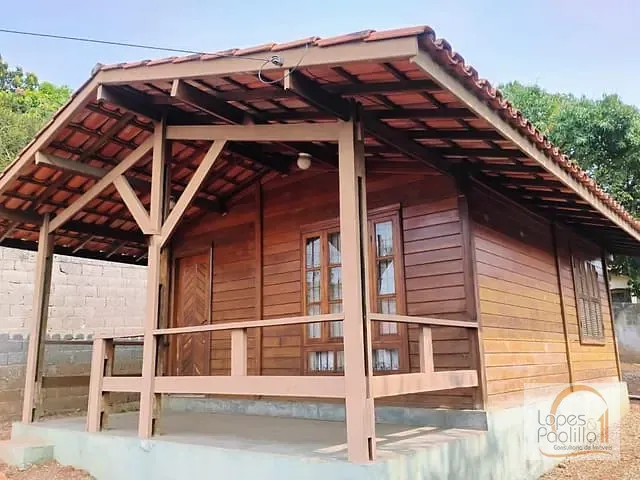Casa com 250m² 1 quarto e 1 banheiro, à venda, no bairro Jardim Imperial em Atibaia