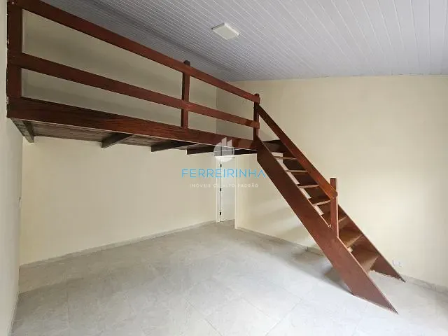 Casa 2 quartos e 1 banheiro, para alugar, no bairro Vila Betânia em São José dos Campos