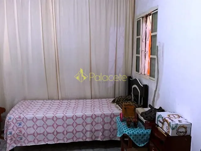 Casa com 125m² 2 quartos e 2 banheiros, à venda, no bairro Triângulo em Pindamonhangaba