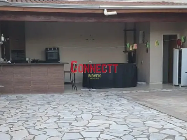 Casa com 248m² 2 quartos e 3 banheiros, à venda, no bairro Vila Maria Luiza em Ribeirão Preto