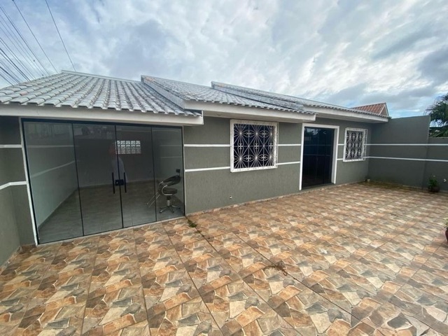 Locação - Casa com 2 quartos, 1 vaga de garagem, 70 m², Vila Palmeirinha, Nova Rússia.