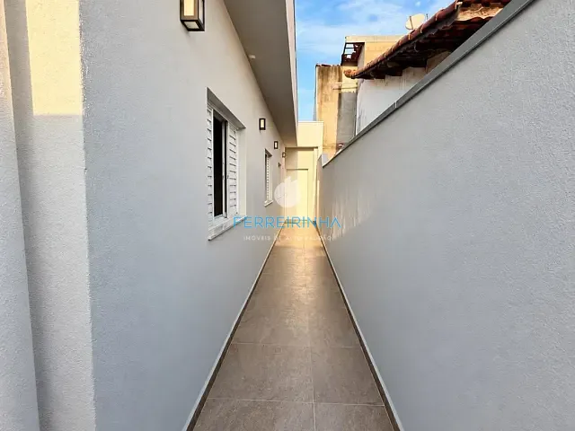 Casa 3 quartos e 2 banheiros, à venda, no bairro Bosque dos Eucaliptos em São José dos Campos