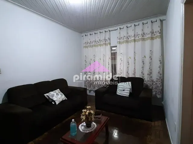 Casa com 300m² 3 quartos e 3 banheiros, à venda, no bairro Vila Betânia em São José dos Campos