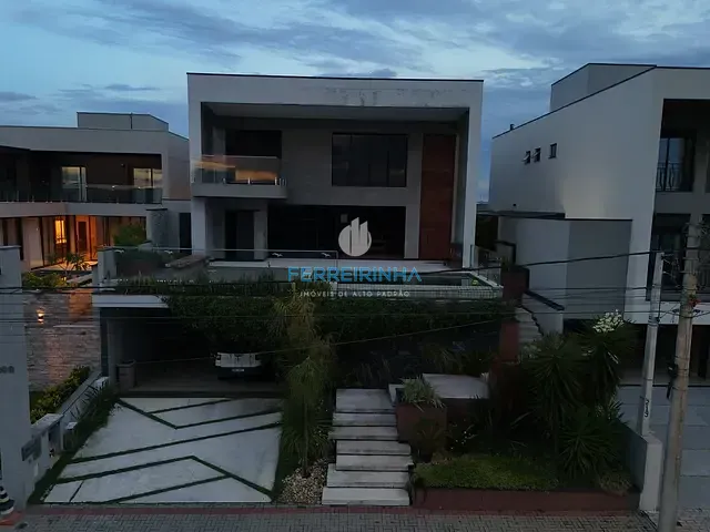 Casa 4 quartos e 6 banheiros, à venda ou para alugar, no bairro Condomínio Residencial Jaguary em São José dos Campos