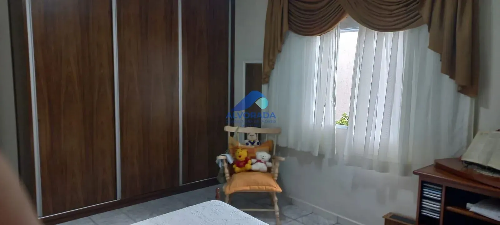 Casa, 5 quartos, 240 m² - Foto 5