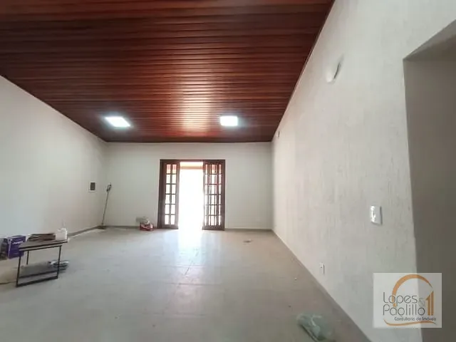 Casa com 347m² 3 quartos e 4 banheiros, para alugar, no bairro Jardim Shangri-Lá em Atibaia