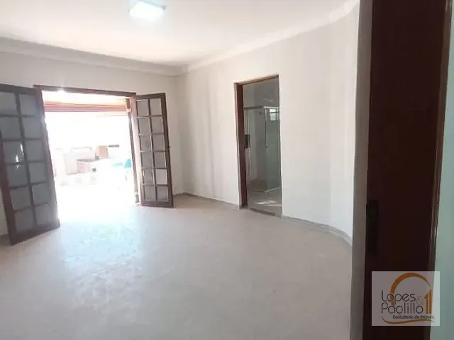 Casa com 347m² 3 quartos e 4 banheiros, para alugar, no bairro Jardim Shangri-Lá em Atibaia