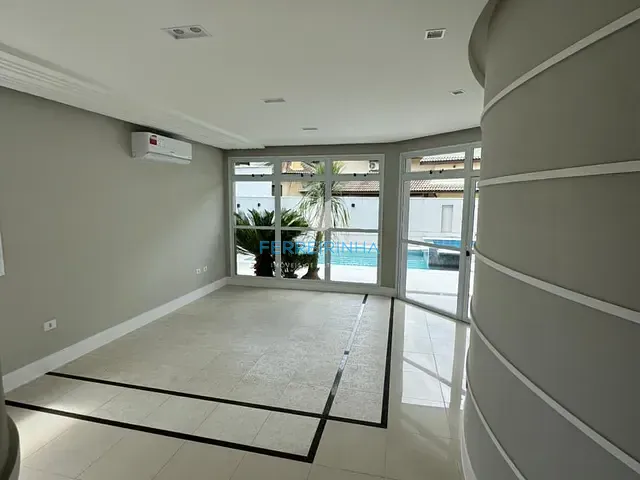 Casa com 450m² 3 quartos e 6 banheiros, à venda, no bairro Condomínio Esplanada do Sol em São José dos Campos