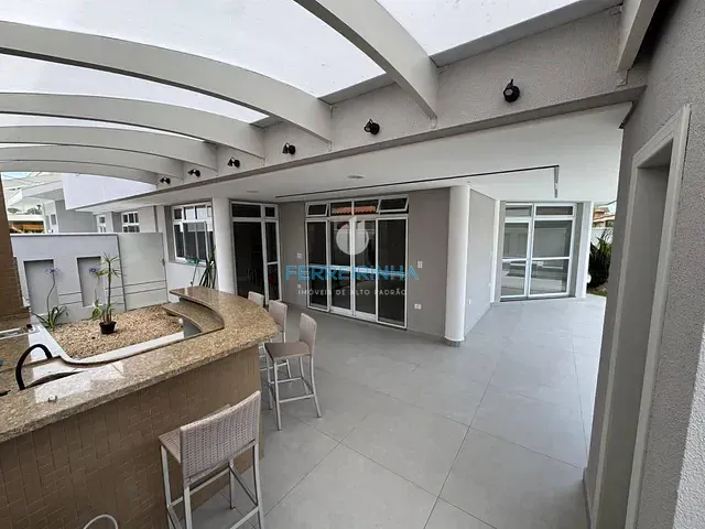 Casa com 450m² 3 quartos e 6 banheiros, à venda, no bairro Condomínio Esplanada do Sol em São José dos Campos