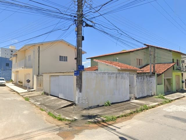 Casa com 584m², à venda, no bairro Parque das Nações em Pindamonhangaba