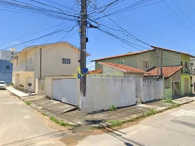 Casa com 584m², à venda, no bairro Parque das Nações em Pindamonhangaba