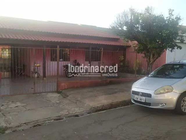 Casa com 200m² 3 quartos e 2 banheiros, à venda, no bairro Jacomo Violin em Londrina