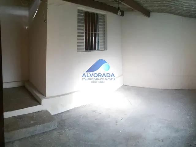 Casa com 300m² 2 quartos e 1 banheiro, à venda, no bairro Vila Guarani em São José Dos Campos