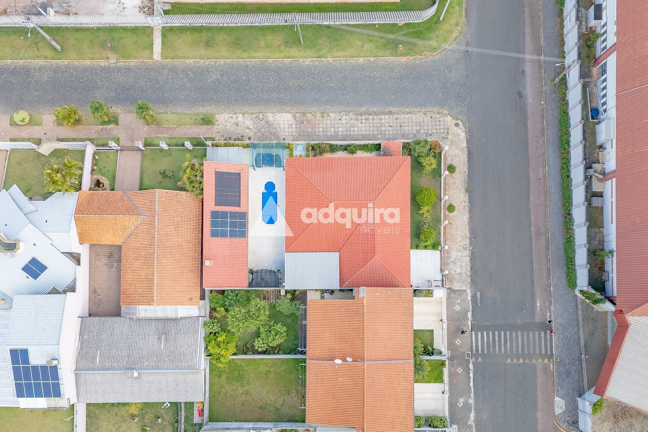 Casa, 3 quartos, 276 m² - Foto 1