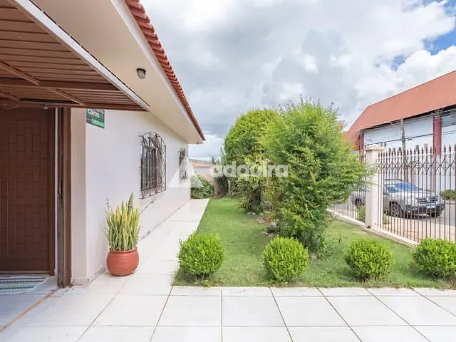 Casa com 532m² 3 quartos e 3 banheiros, à venda, no bairro Neves em Ponta Grossa