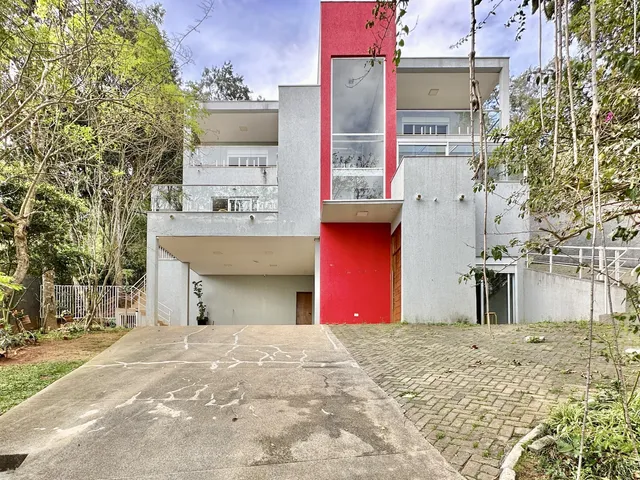 Casa com 26623m² 3 quartos e 5 banheiros, à venda, no bairro Moinho Velho em Embu das Artes