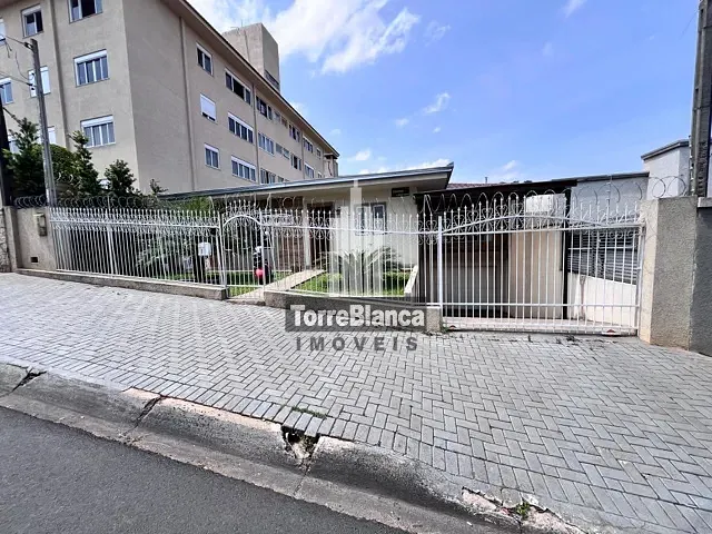 Casa com 462m² 4 quartos e 3 banheiros, à venda, no bairro Uvaranas em Ponta Grossa